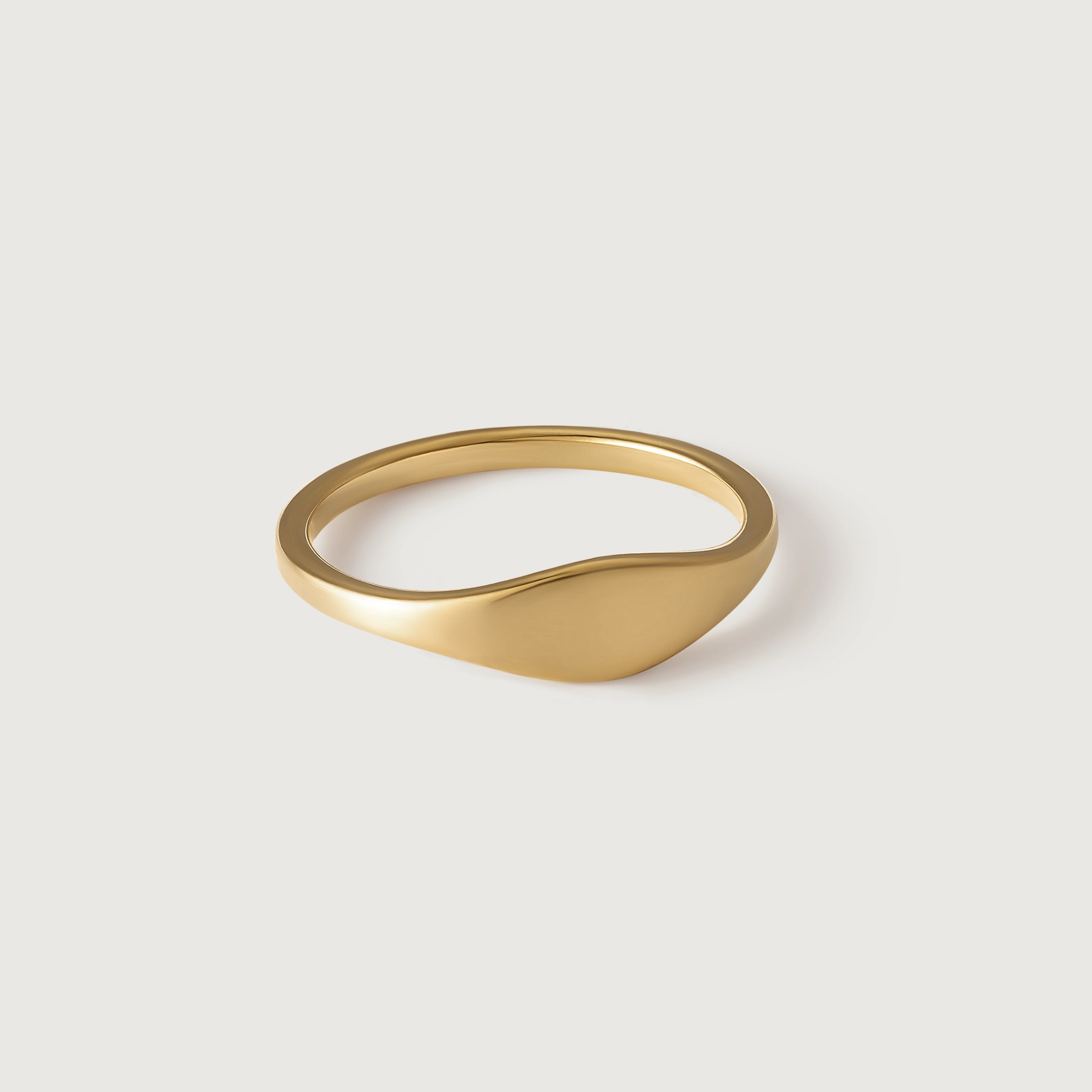 Minimalist Signet Ring in Gold