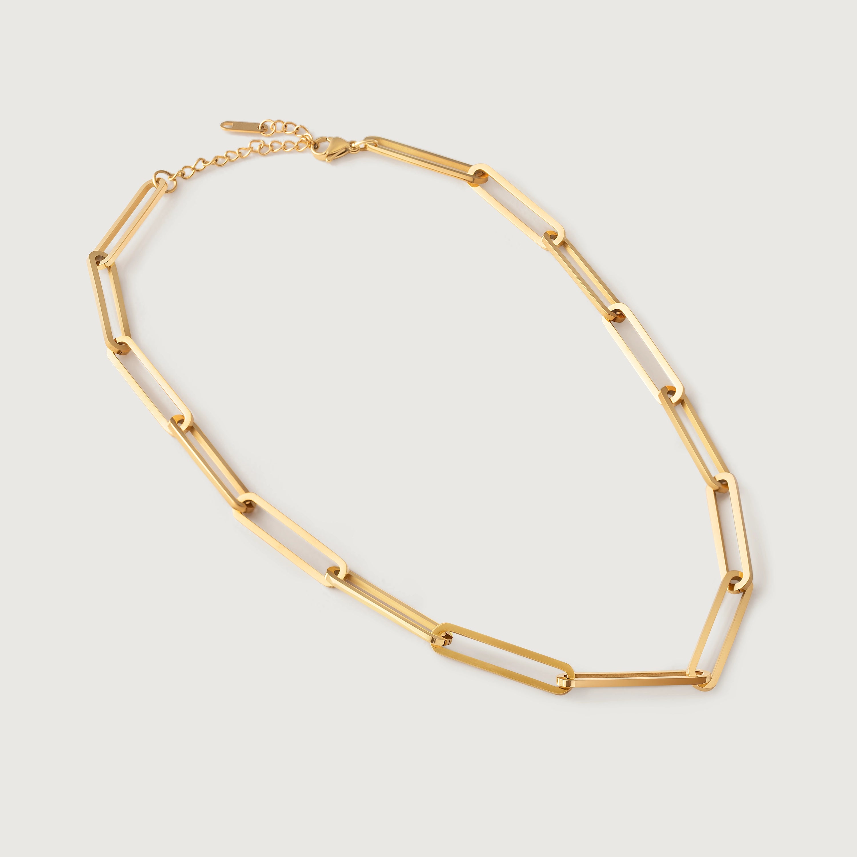 Colier tip choker cu lanț auriu