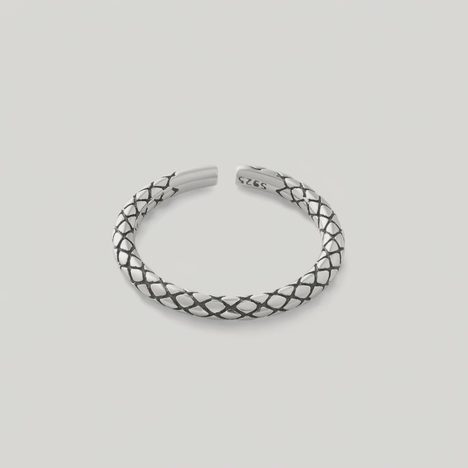 rotating video of sterling silver 